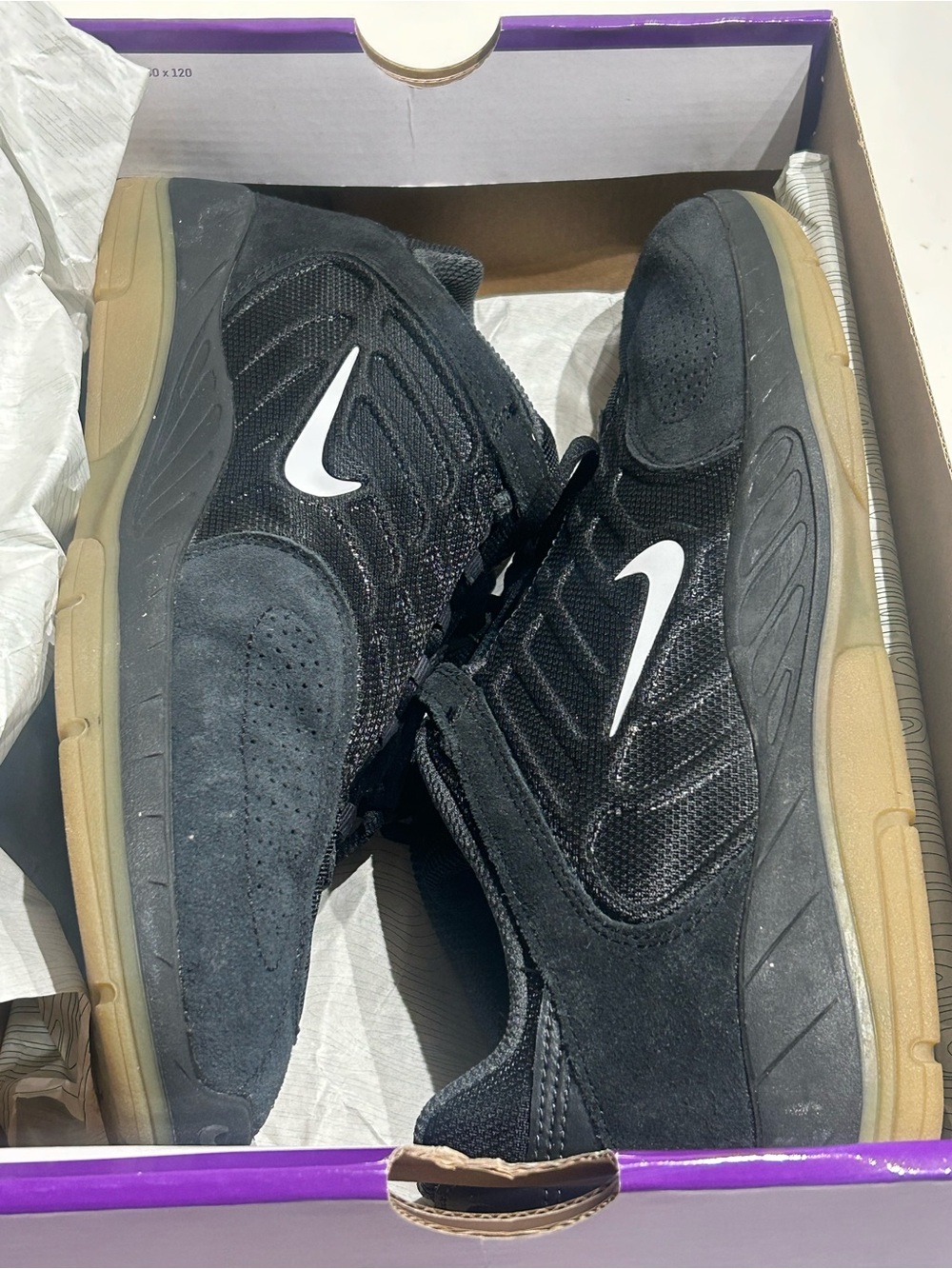 Nike SB Vertebrae Men’s Black Suede Sneakers, Size 13